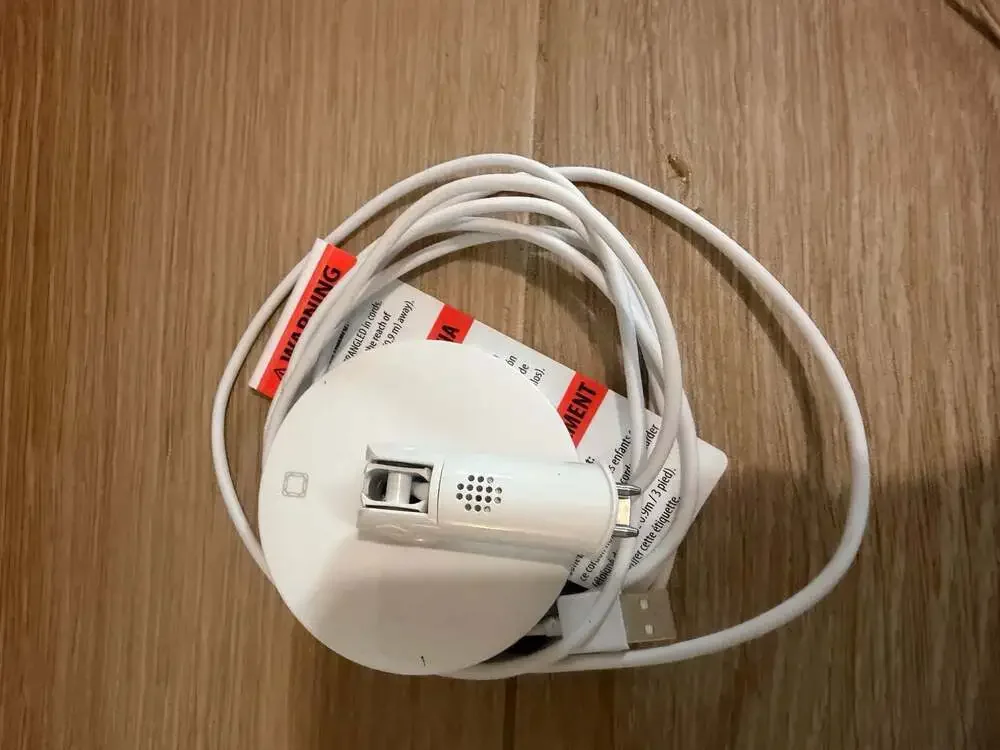 Nanit White Baby Monitor  Camera and Cables, three 0-3 mo wraps & multi function